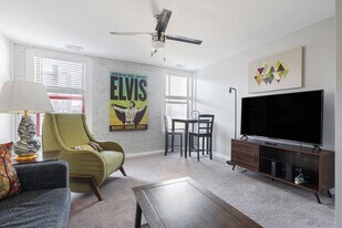 615 N East St in Indianapolis, IN - Building Photo