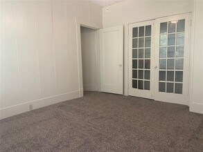 401 W 38th St in Austin, TX - Building Photo - Building Photo
