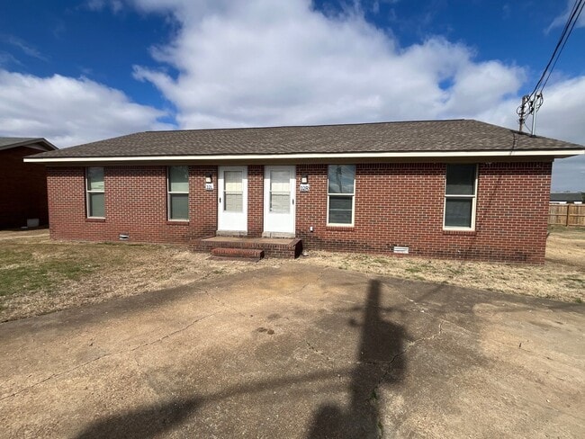 property at 32 Georgian Cv