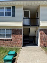 1 Oklahoma Dr in Matawan, NJ - Building Photo