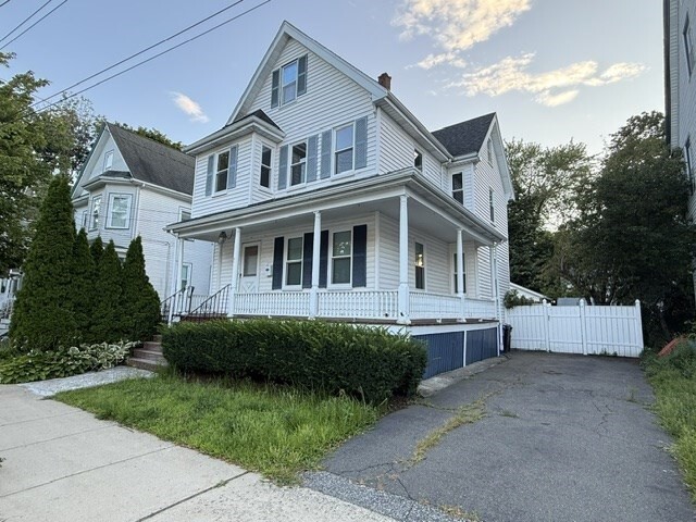 property at 7 Spruce St
