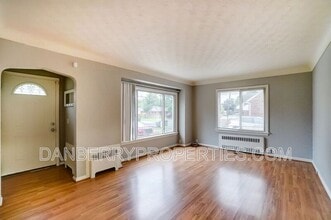 915 Independence Rd in Toledo, OH - Building Photo - Building Photo