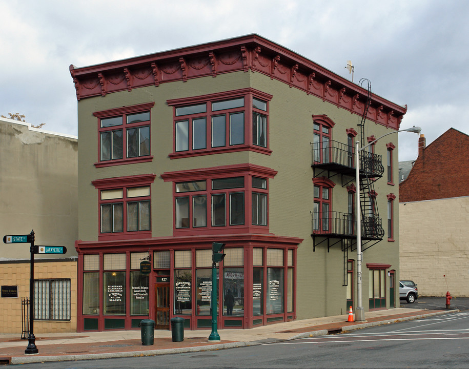 527 State St in Schenectady, NY - Foto de edificio