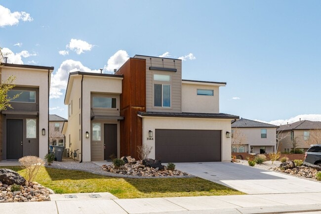 3144 E Sky Rim Wy in Saint George, UT - Building Photo - Building Photo