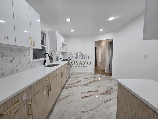 property at 1283 Broadway