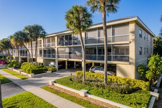 South Beach Club in Naples, FL - Building Photo - Building Photo