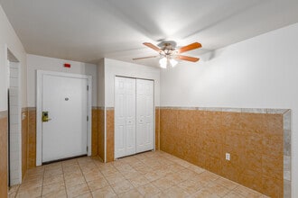 Baynard Apartments in Wilmington, DE - Foto de edificio - Interior Photo