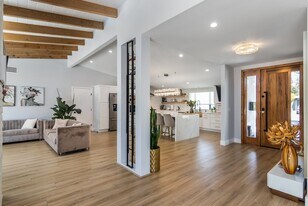 4821 Heaven Ave in Los Angeles, CA - Building Photo