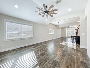 389 S Central Ave in Umatilla, FL - Building Photo - Building Photo