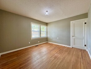 1515 E College Ave in Batesville, AR - Building Photo - Building Photo