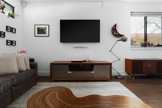 4420 Mt Vernon Dr in Austin, TX - Building Photo - Building Photo