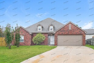 14906 East 88th St N in Owasso, OK - Building Photo