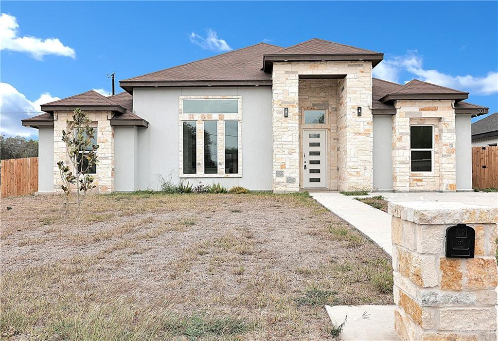 201 Paseo De La Tranquilidad in Mission, TX - Building Photo