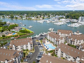 409 Harbour Point in Virginia Beach, VA - Building Photo - Building Photo