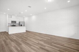 11272 Blue Bay Dr in Orlando, FL - Building Photo - Building Photo