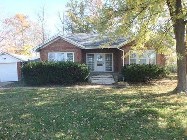 property at 516 N College Ave