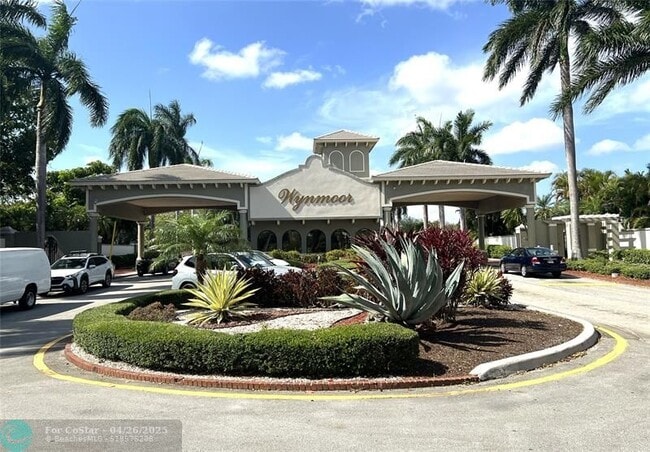 property at 4801 Martinique Pl