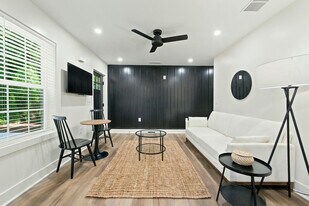 582 Hamilton E Holmes Dr NW, Unit SI ID1609586P in Atlanta, GA - Building Photo