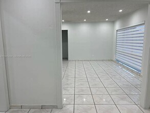 45 W 60th St in Hialeah, FL - Building Photo - Building Photo
