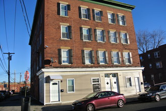 776 Hallett St in Bridgeport, CT - Building Photo - Primary Photo