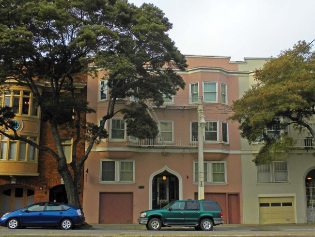 3015 Van Ness Ave in San Francisco, CA - Building Photo - Building Photo