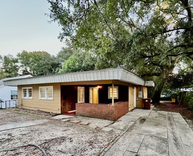 1493 Guice Pl in Biloxi, MS - Building Photo - Building Photo