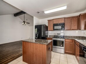 12226 Estelle Ln in Pinehurst, TX - Building Photo - Building Photo