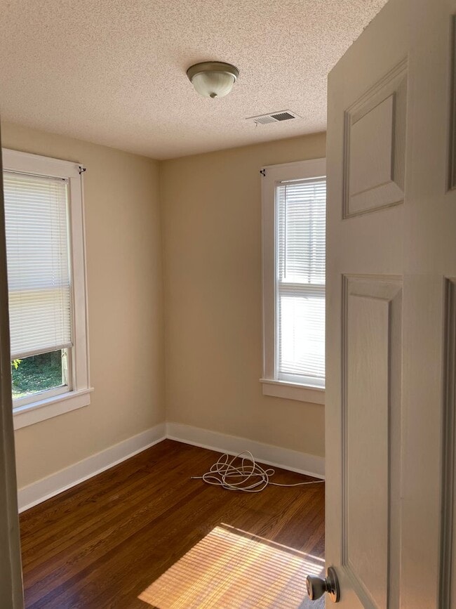 2619 Woodlawn Ave in North Charleston, SC - Foto de edificio - Building Photo