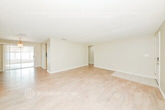 1240 Waterside Ln in Venice, FL - Building Photo - Building Photo