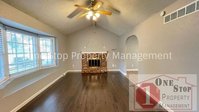 1312 SW Highland Dr in Lee's Summit, MO - Building Photo - Building Photo