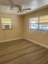 5641 Sheridan St in Hollywood, FL - Building Photo - Building Photo