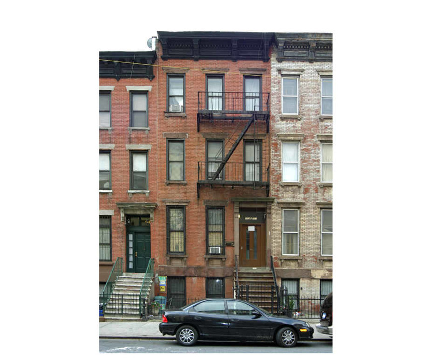 172 E 111th St in New York, NY - Building Photo