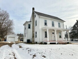 338 Broad St in Elmer, NJ - Building Photo