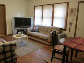 2218 Merner Ave in Cedar Falls, IA - Building Photo - Building Photo