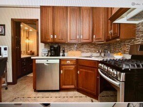 163 Prospect St, Unit 1 in Pawtucket, RI - Building Photo - Building Photo