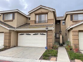 3606 Ruette De Ville in San Diego, CA - Building Photo