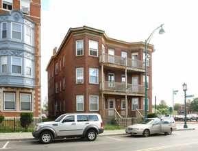 286-288 Park St in Hartford, CT - Building Photo - Building Photo