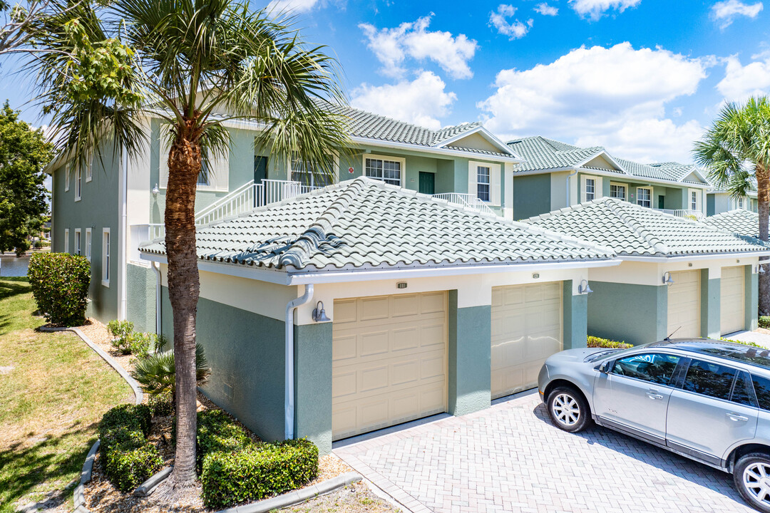 Schooner Cove Villas in Punta Gorda, FL - Building Photo