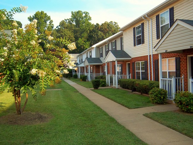 Jouett Square Townhomes