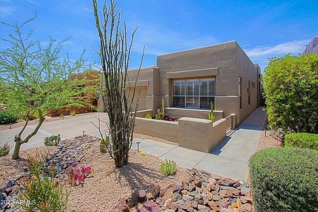 9616 E Chuckwagon Ln in Scottsdale, AZ - Foto de edificio - Building Photo