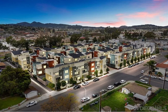 property at 315 Royal Gln
