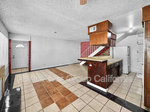 100 Nedra Ct in Sacramento, CA - Foto de edificio - Building Photo