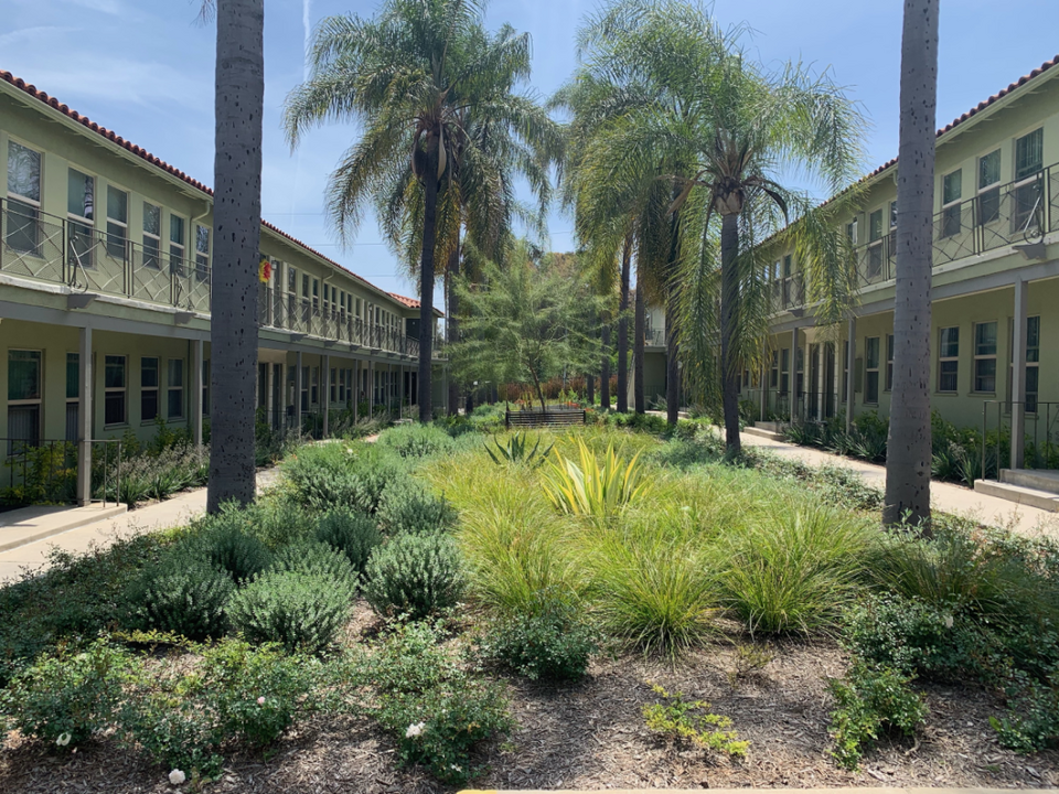 Ladera Apartments in Los Angeles, CA - Building Photo