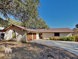 5727 Bogart Dr in San Antonio, TX - Building Photo