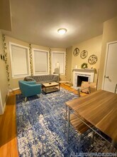 17 Highgate St in Boston, MA - Foto de edificio - Building Photo