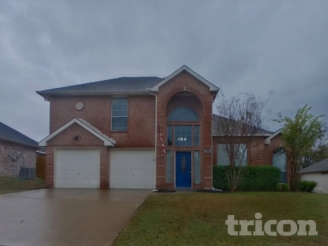 property at 3018 Blue Jay Ln