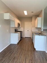 4903 Chase More Dr in Bacliff, TX - Building Photo - Building Photo