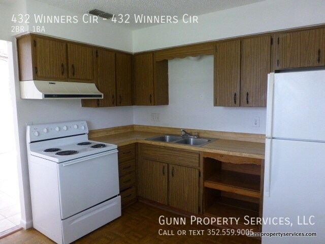 432 Winners Cir, Unit 432 Winners Cir in Lady Lake, FL - Building Photo - Building Photo