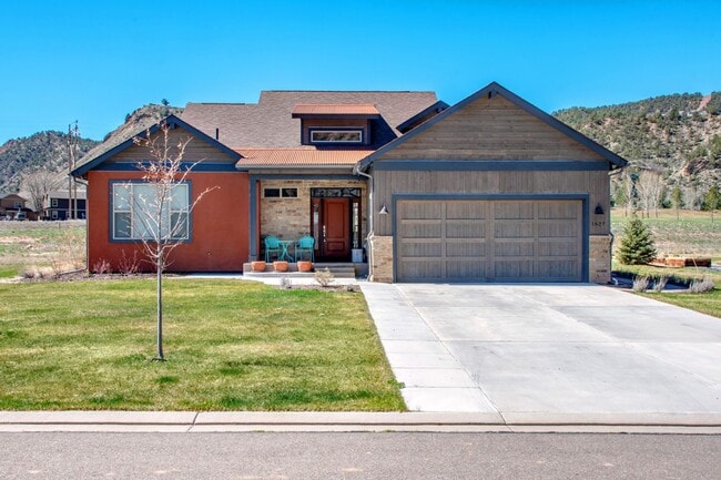 property at 1627 River Bend Way
