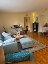112 Lake Shore Rd, Unit 1 in Boston, MA - Building Photo - Building Photo